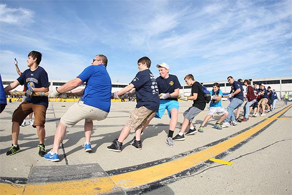 Aviation Club participates in plane pull