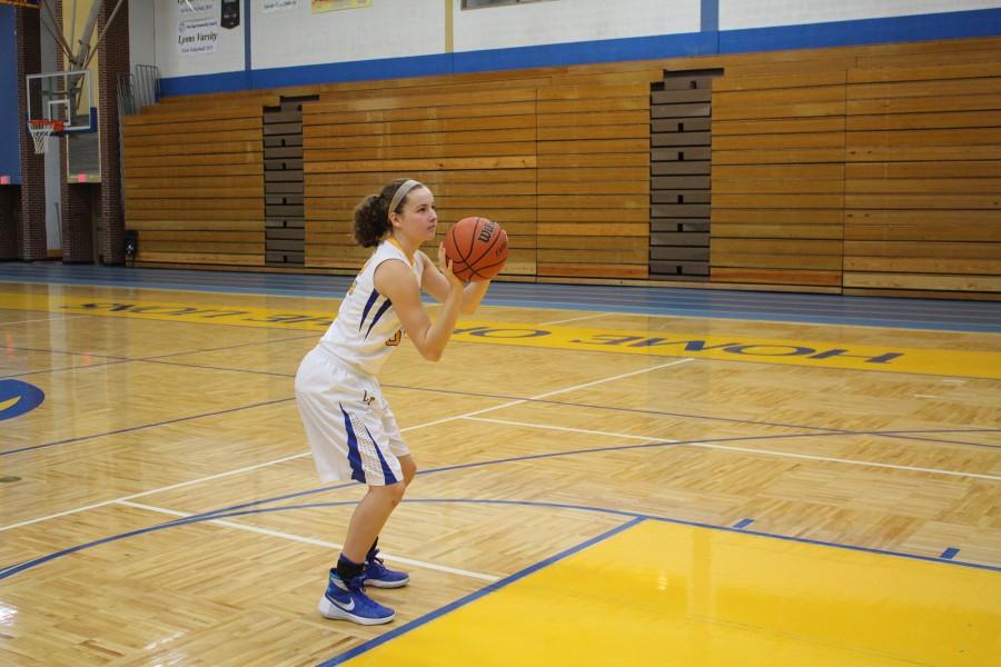 Corrigan lines up for a free throw (LION).