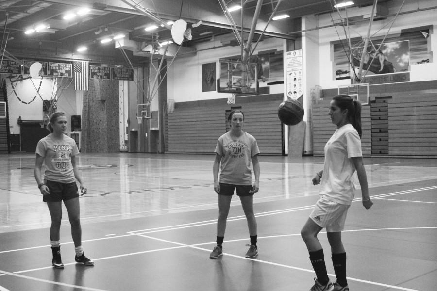 Ivana Vukanic 16 juggles and works on ball handling during a winter practice session (Kristen Roemer).