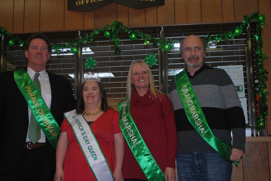 Parade Queen Tori Reyes, alongside Parade Chairman Tim Ryan and Brenda and Grand Marshals John OLaughlin (Juliana Halpin).