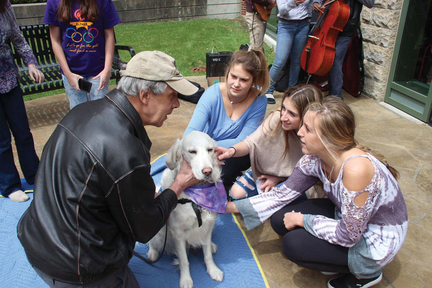 Comfort dog helps students de-stress at NC