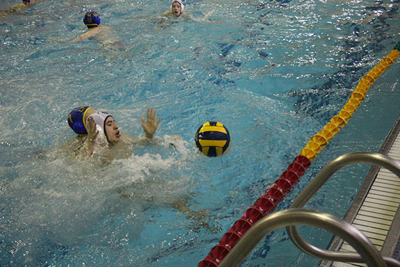 Boys’ waterpolo aims for state