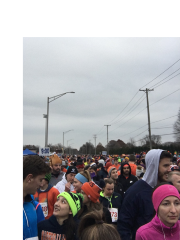 Local Thanksgiving runs draw crowds