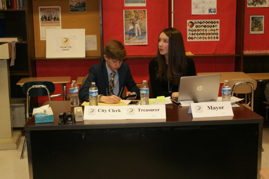 Students moderate a room at LYMUN 2019. (Bonfiglio/LION)