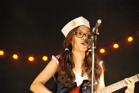 Brenna Pardilla '20 sings with her band Araw at Gabi at Monster Bash in the Corral on Friday, Oct 4 (Janik/LION).