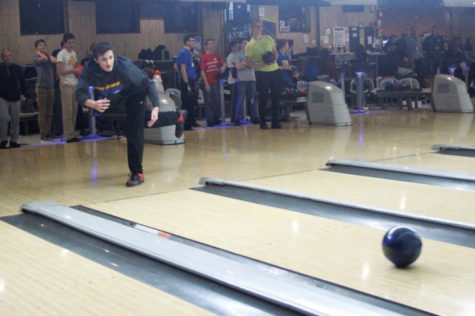 Bowling strives for strike season