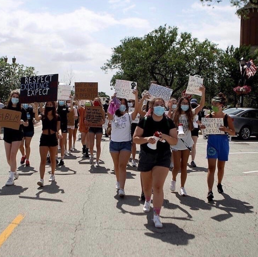 Student+speaks+out+against+racial+injustice+in+Western+Springs