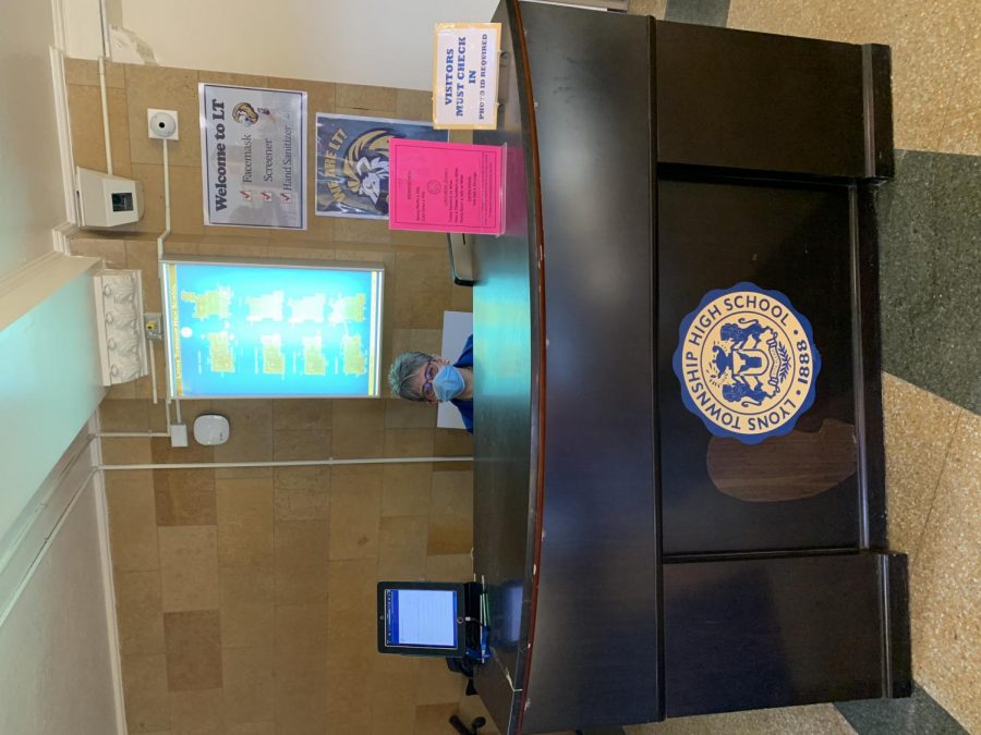 Student Assistant Yolanda Rodriguez at the NC front desk (Mahaney/LION).