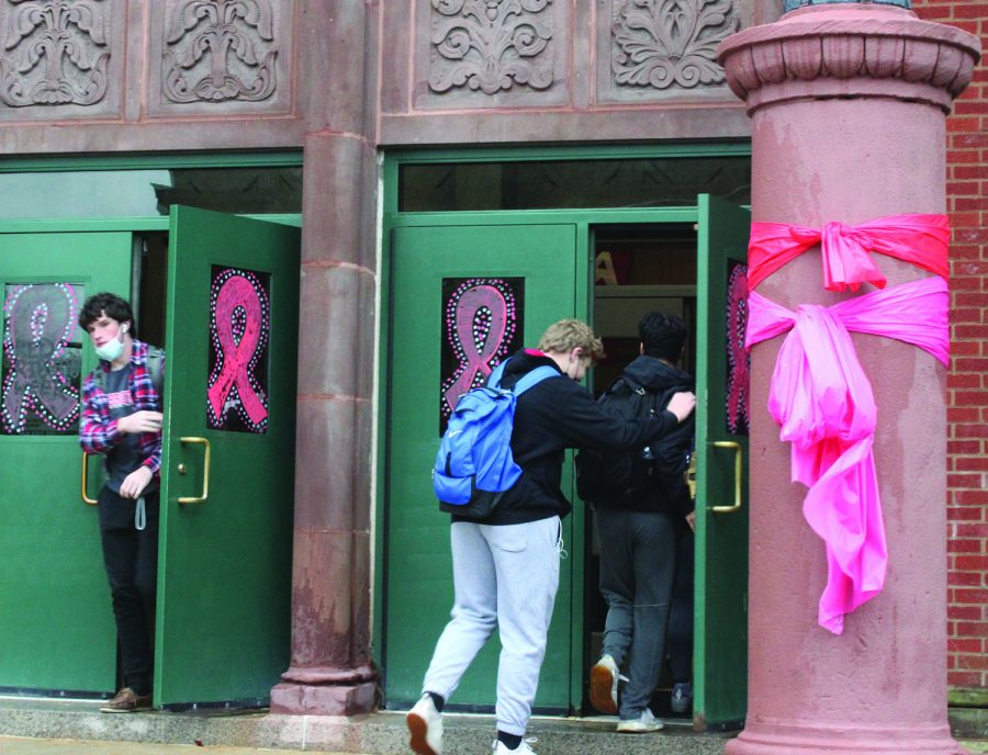 Students enter NC through doors decorated for Red Ribbon Week on Nov. 1 (Race/LION).