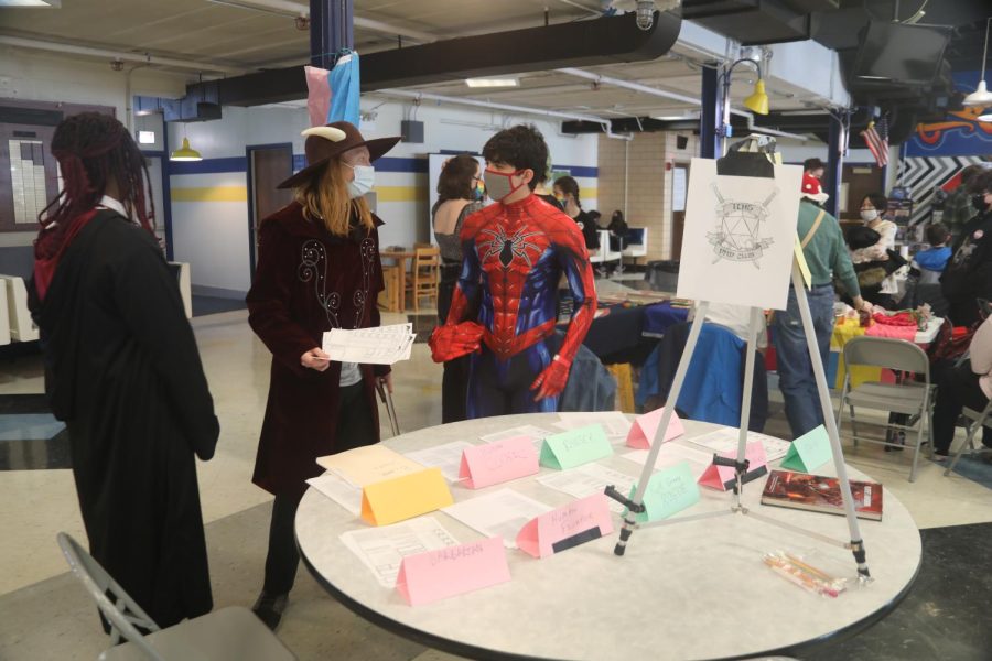  Shannon Miller ‘23 (left) and Abdiel Gallardo ‘23 (right) prepare to play an RPG on Saturday Feb. 26 (Kowalski/LION).