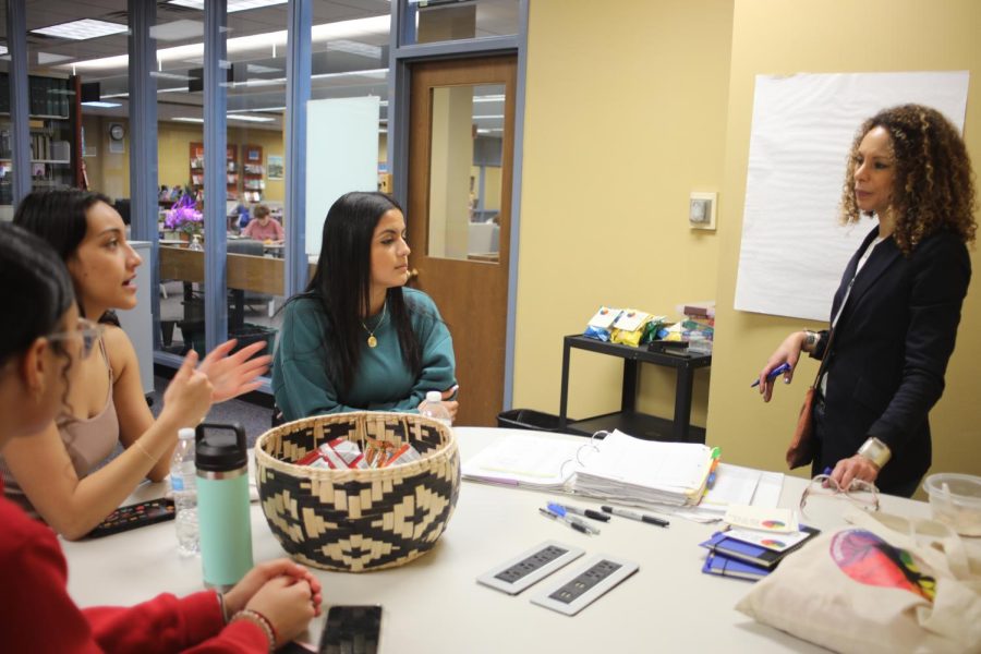  At the Student Equity and Belonging Committee (SEBC) meeting in the NC library on Jan. 20, students had discussions with Jennifer Rowe, and created questions on how LT can work on building a more inclusive community (Lazich/LION).

