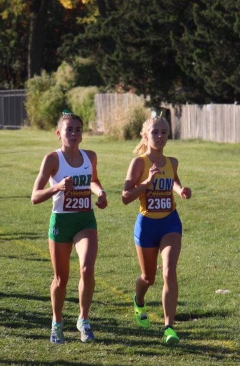 Catherine Sommerfeld ’23 runs in the West Suburban (Silver) Conference on Oct. 15 at SC (Photo courtesy of Sommerfeld)