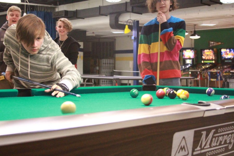  Evan Salerno ‘25 hits his pool shoot on Jan. 27 at the Corral (Burke/LION).
