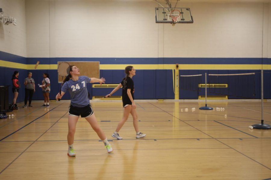 Julia Seffner ‘24 and Aggie Driscoll ‘23 practice drills in the NC upper north gym on March 9 (Garrity/LION)
