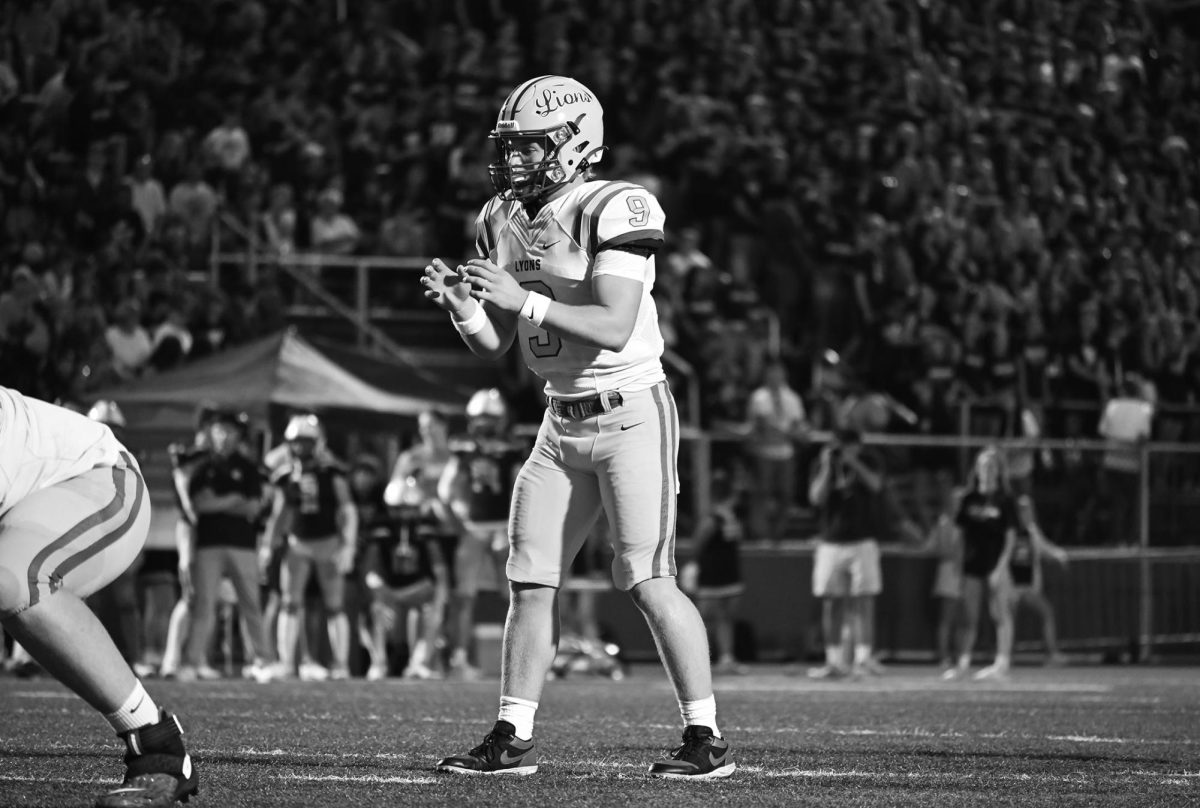 Ryan Jackson 24 awaits the snap on the Lions final drive of the game against Prospect on Aug. 25 (Klos/LION). 