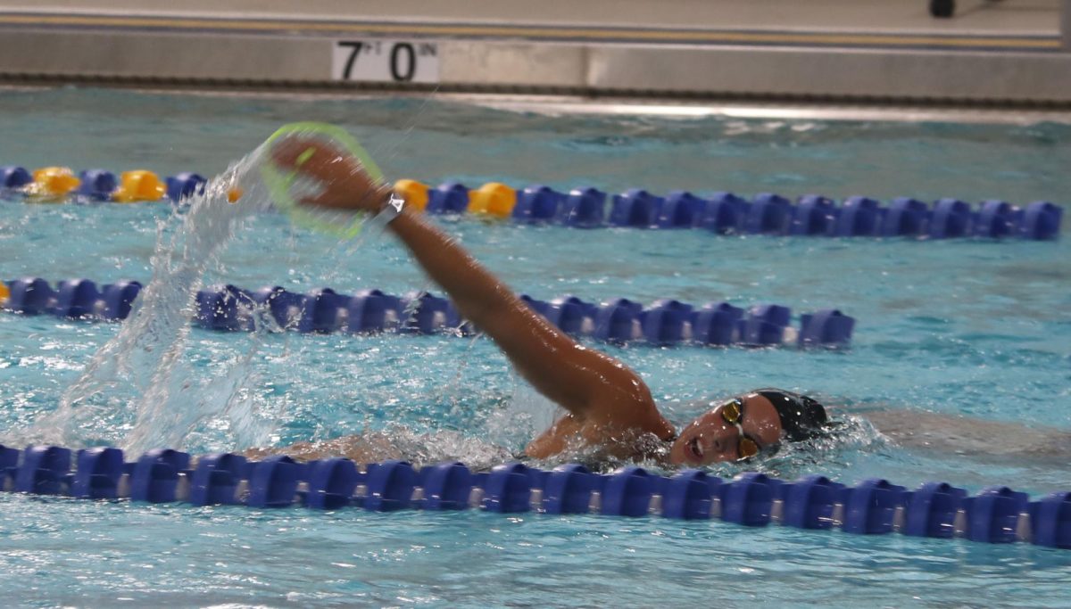 Dylan Jorgensen ‘26 swims at practice on Aug. 28. (McCracken/LION).
