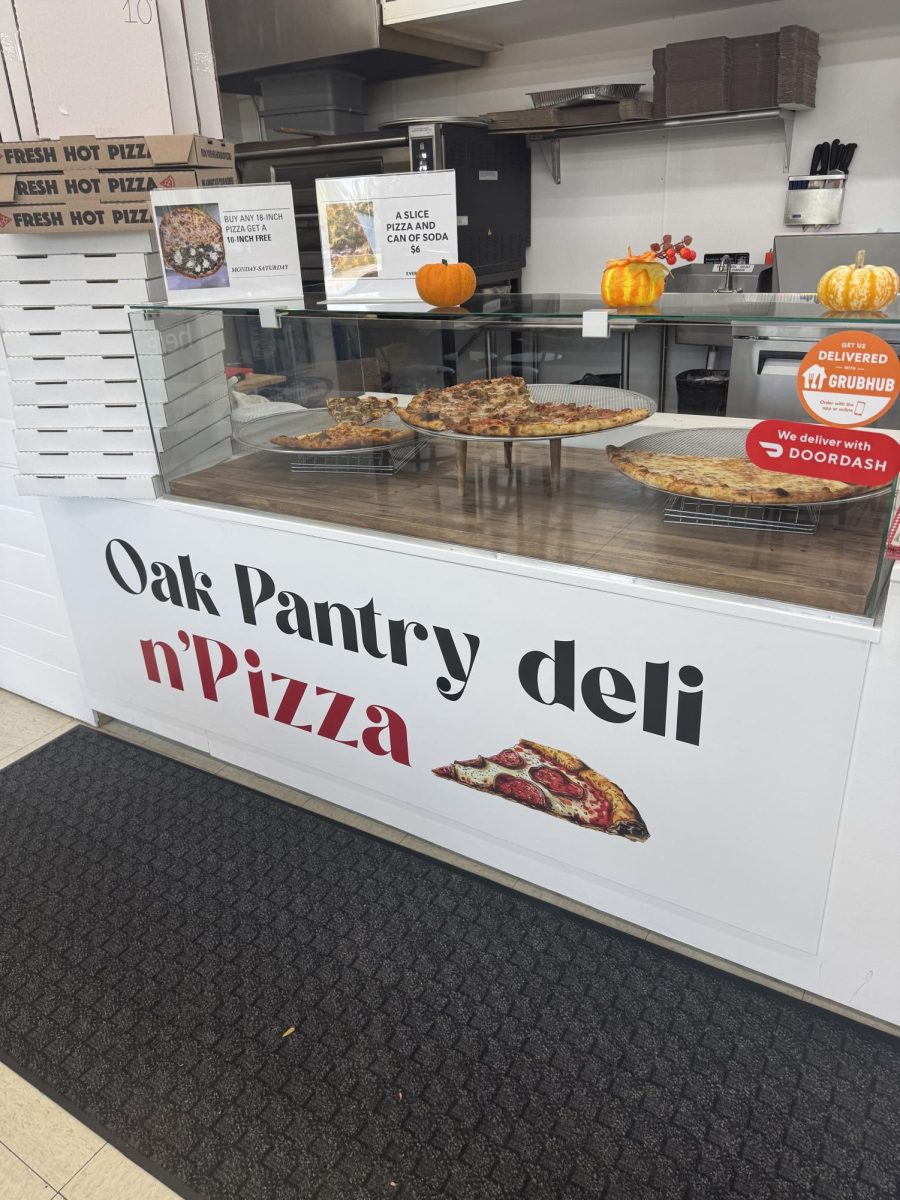 Front counter at Oak Pantry in Indian Head Park (McLaughlin/LION).
