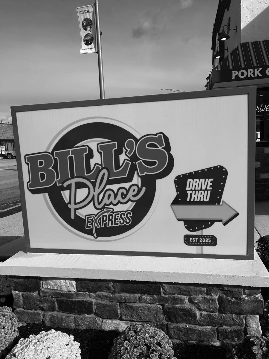 Bill's Place Express sign in front (Albores/LION).