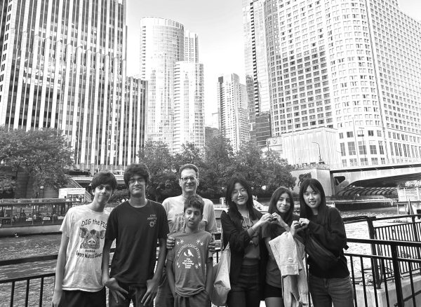 Ella Zhou (third from right) gathers for picture with host family in Chicago (photo courtesy of Zhou).